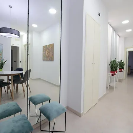 City Hub _ Locazione Turistica بيت ضيافة 3*