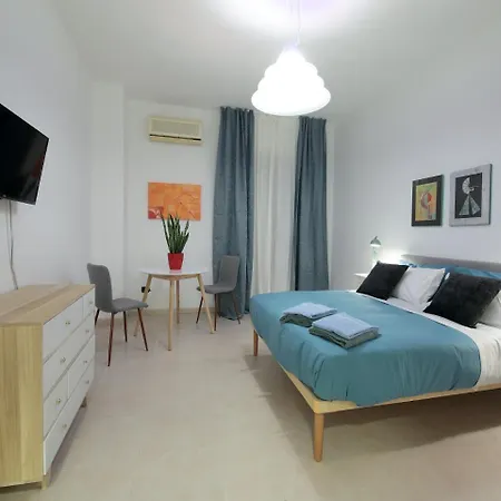 City Hub _ Locazione Turistica بيت ضيافة باري