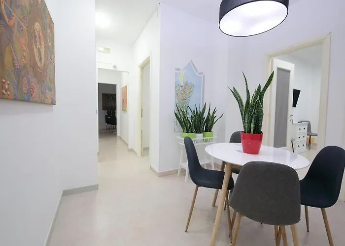 City Hub _ Locazione Turistica 3* باري
